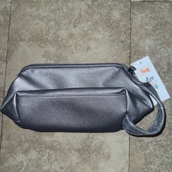 NWT lug Via Matte Luxe Vegan Leather Toiletry Case in metallic pearl w/Dust bag - Picture 3 of 4